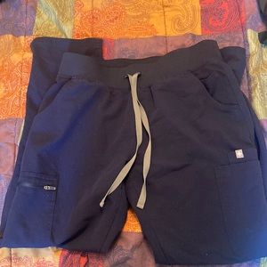 Like new figs technical collection pants *petite length*